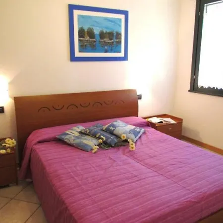 Apartment Bright 300 Mt From The - Beahost *